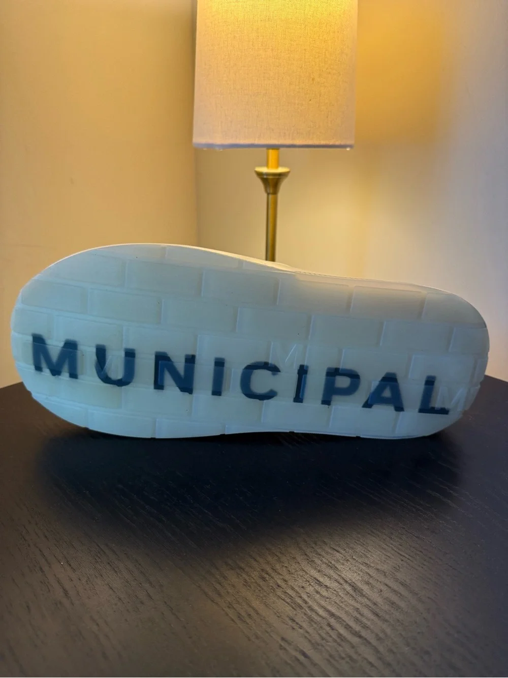 Municipal Podium Slides - Men’s - Size 15 - Natural Color - Like New w/Bag